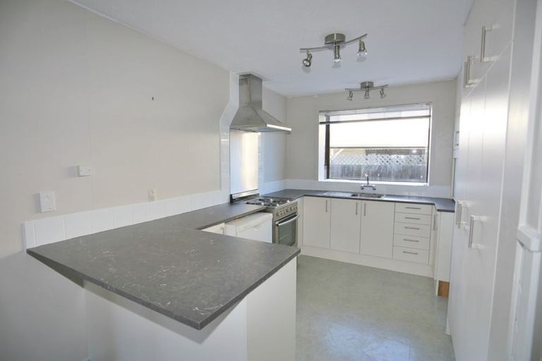 Photo of property in 22 Geraldo Place, Russley, Christchurch, 8042