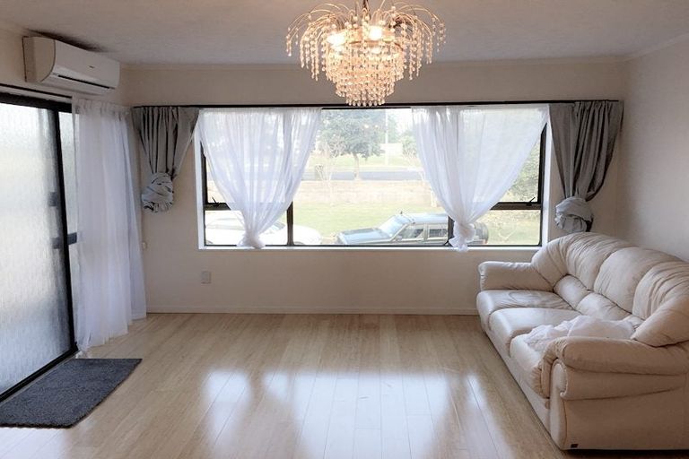 Photo of property in 5/320 Pakuranga Road, Pakuranga Heights, Auckland, 2010