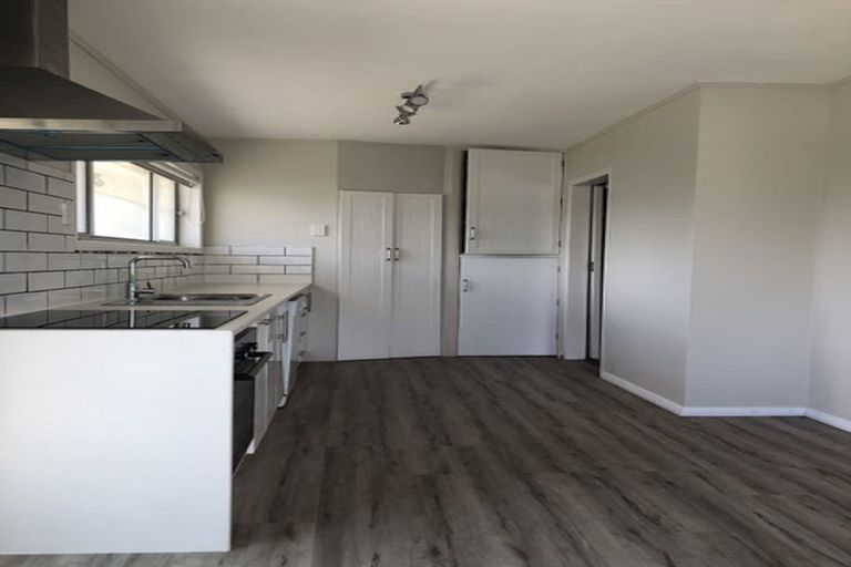 Photo of property in 43 Mayfair Crescent, Mairangi Bay, Auckland, 0630