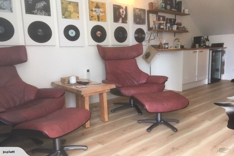 Photo of property in 31 Squirrel Lane, Browns Bay, Auckland, 0630