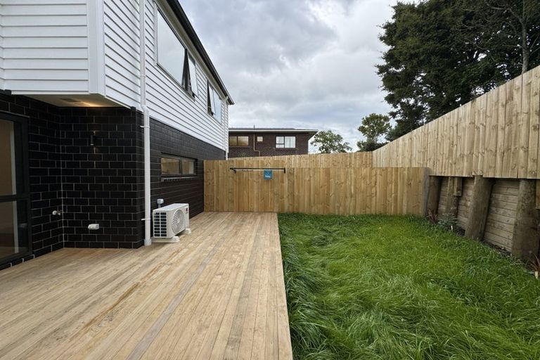 Photo of property in 1d Westall Road, New Lynn, Auckland, 0600