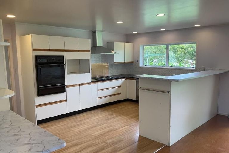 Photo of property in 302 Pine Valley Road, Dairy Flat, Silverdale, 0992