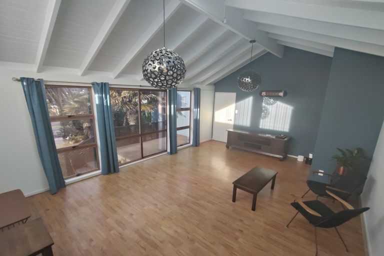 Photo of property in 3 Walton Road, Paraparaumu Beach, Paraparaumu, 5032