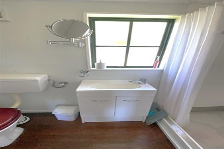 Photo of property in 2/9 Montgomery Street, Stokes Valley, Lower Hutt, 5019