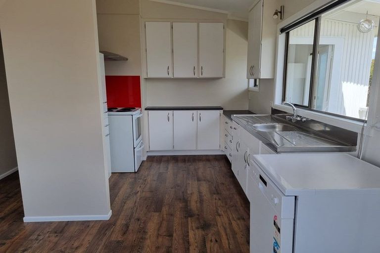 Photo of property in 5 Kotuku Place, Snells Beach, 0920