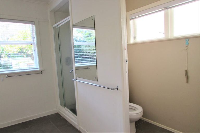 Photo of property in 2 Volkner Grove, Waterloo, Lower Hutt, 5011