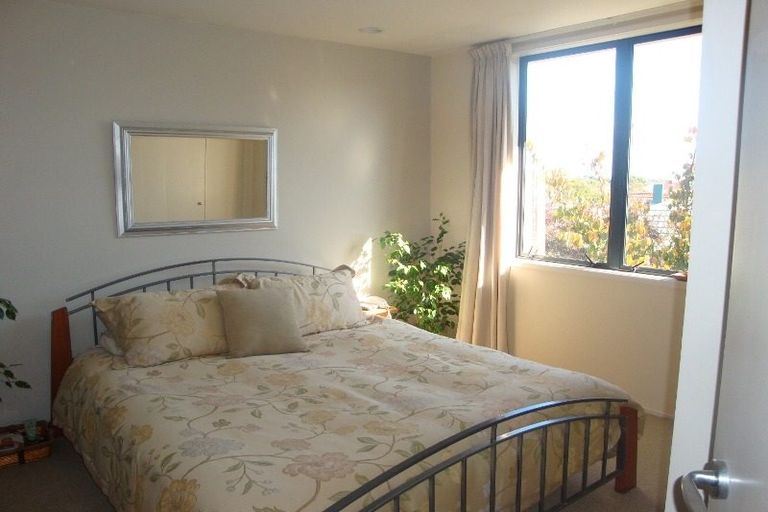 Photo of property in 14/50 Livingstone Street, Westmere, Auckland, 1022