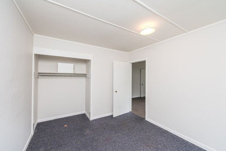Photo of property in 32 Miro Street, Castlecliff, Whanganui, 4501