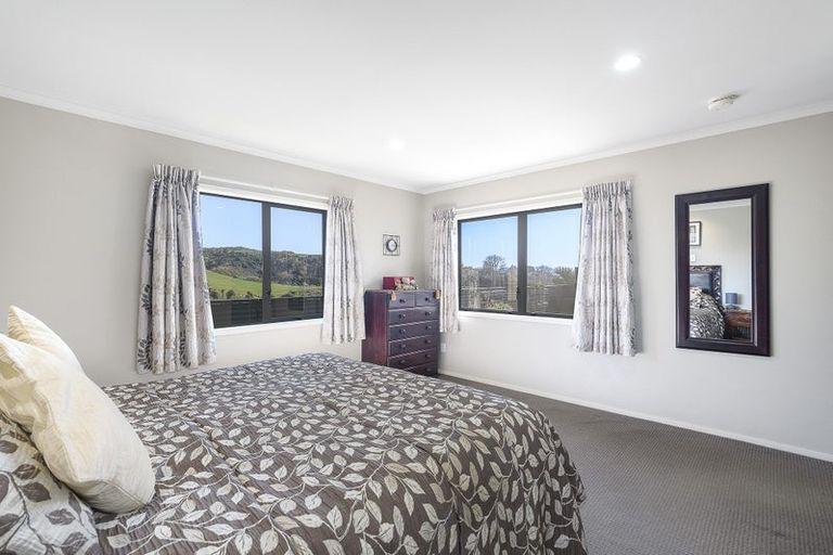 Photo of property in 3 Gina Way, Welcome Bay, Tauranga, 3112