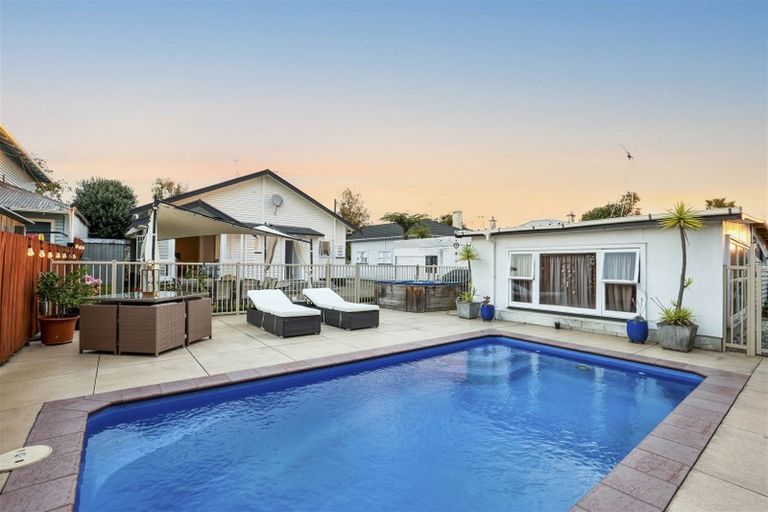 Photo of property in 93 Te Aroha Street, Hamilton East, Hamilton, 3216