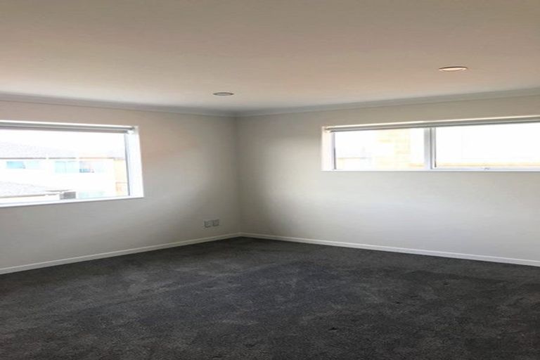 Photo of property in 17 Carrickdawson Drive, Flat Bush, Auckland, 2019