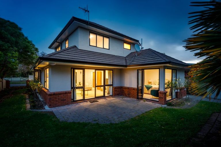 Photo of property in 3 Winston Avenue, Hokowhitu, Palmerston North, 4410