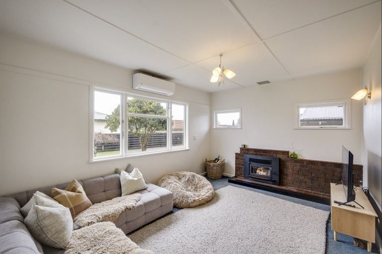 Photo of property in 24 Church Road, Taradale, Napier, 4112