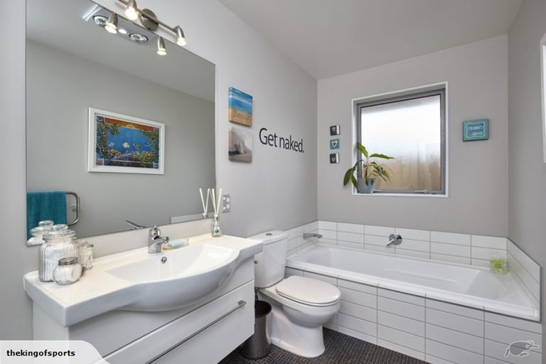 Photo of property in 7 Waimarie Street, Pegasus, 7612