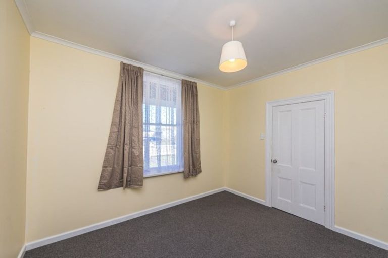 Photo of property in 16 Carlton Avenue, Gonville, Whanganui, 4501