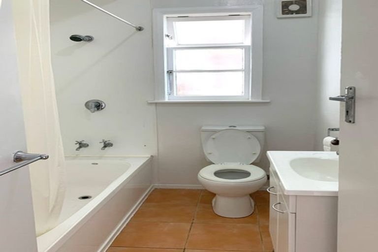 Photo of property in 19 Cleveland Street, Brooklyn, Wellington, 6021