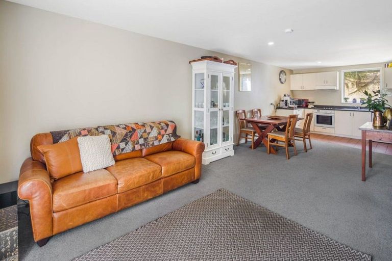 Photo of property in Pirie Street Townhouses, 27/35 Pirie Street, Mount Victoria, Wellington, 6011