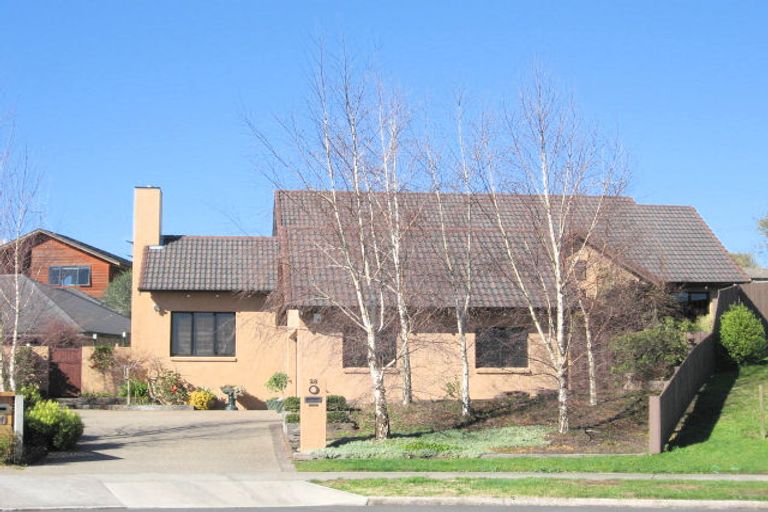 Photo of property in 28 Waipuna Place, Rototuna, Hamilton, 3210