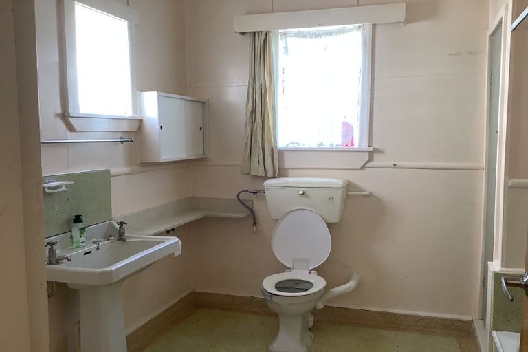 Photo of property in 14 Central Terrace, Alicetown, Lower Hutt, 5010