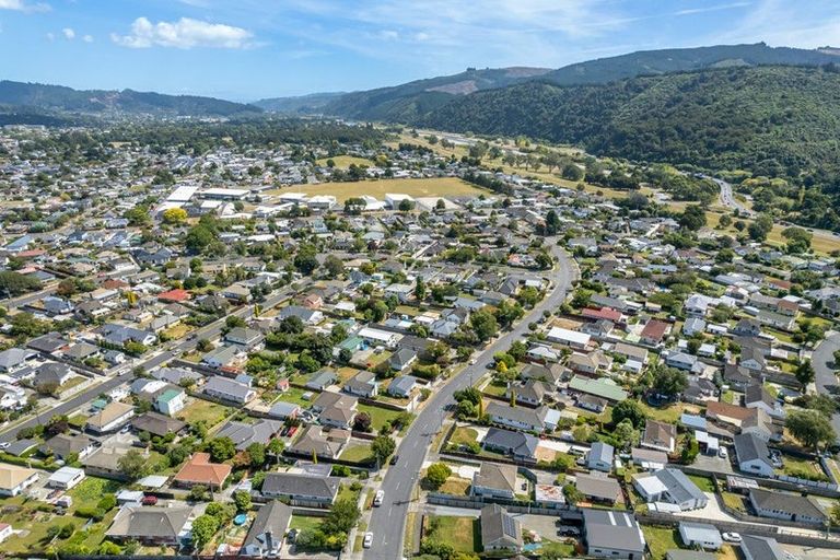 Photo of property in 52 Shakespeare Avenue, Trentham, Upper Hutt, 5018