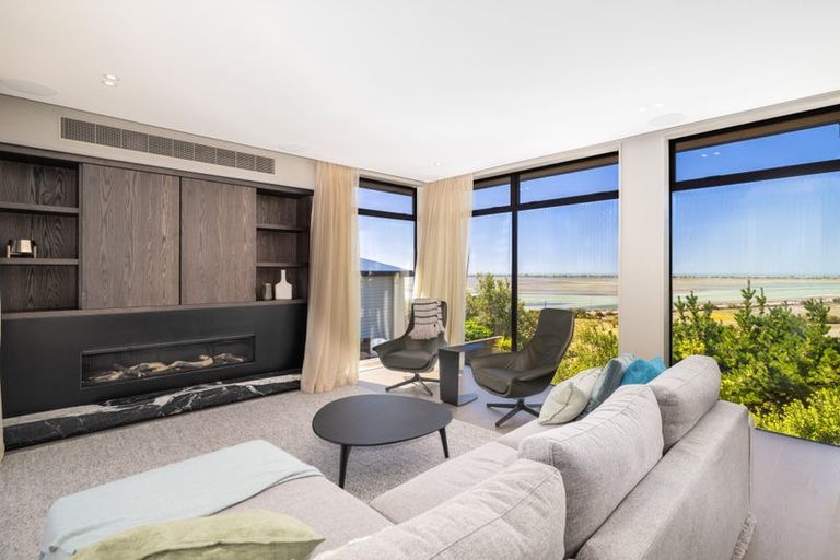 Photo of property in 37 Mount Pleasant Road, Mount Pleasant, Christchurch, 8081