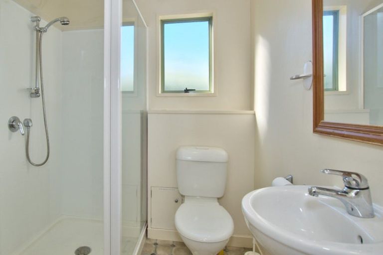 Photo of property in 19 Wye Place, Fernhill, Queenstown, 9300