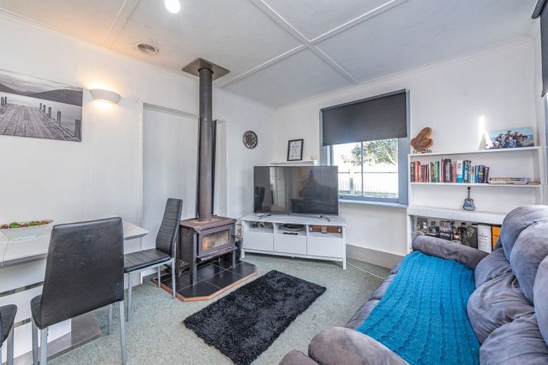 Photo of property in 22 Cambridge Street, Gonville, Whanganui, 4501