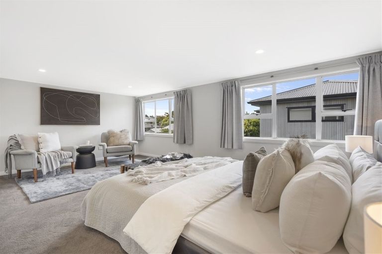 Photo of property in 3 Ussher Place, Pakuranga Heights, Auckland, 2010