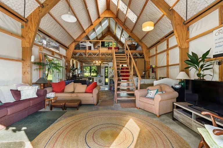 Photo of property in 140 Taylors Road, Otaki, 5583