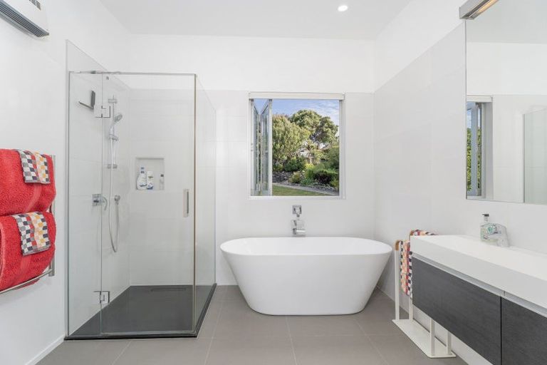 Photo of property in 217 Paku Drive, Tairua, 3508