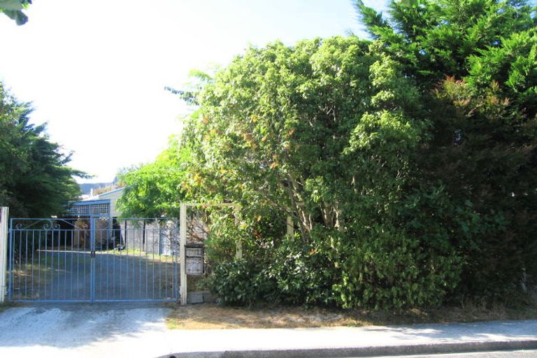 Photo of property in 3 Edmund Lomas Grove, Birchville, Upper Hutt, 5018