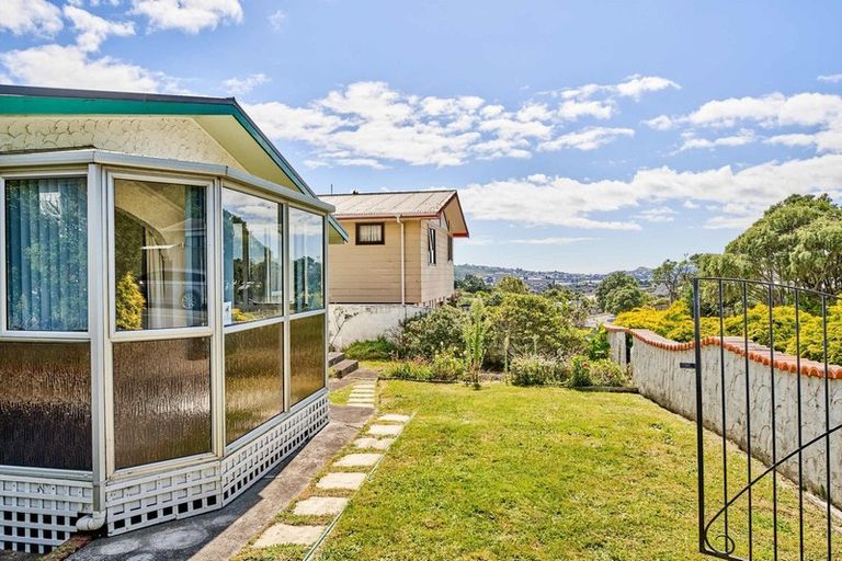 Photo of property in 5 Apple Terrace, Ranui, Porirua, 5024