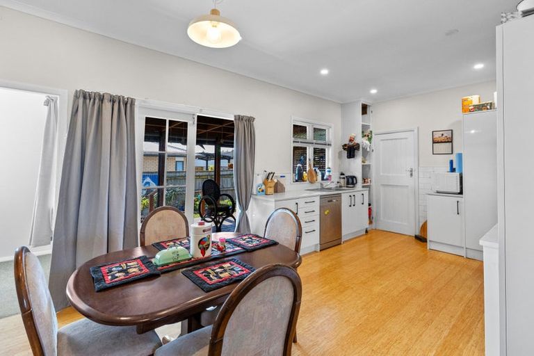 Photo of property in 6 Dudley Street, Levin, 5510