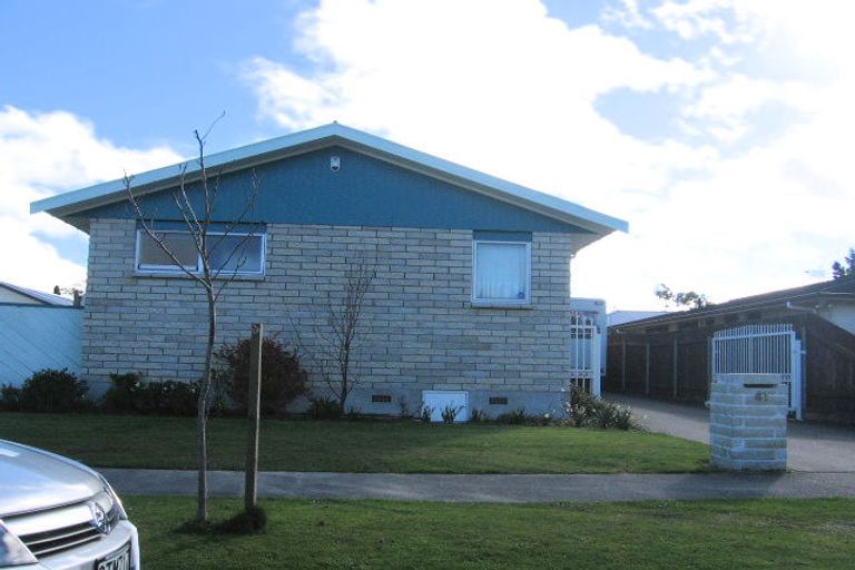 Photo of property in 41 Geraldine Crescent, Cloverlea, Palmerston North, 4412