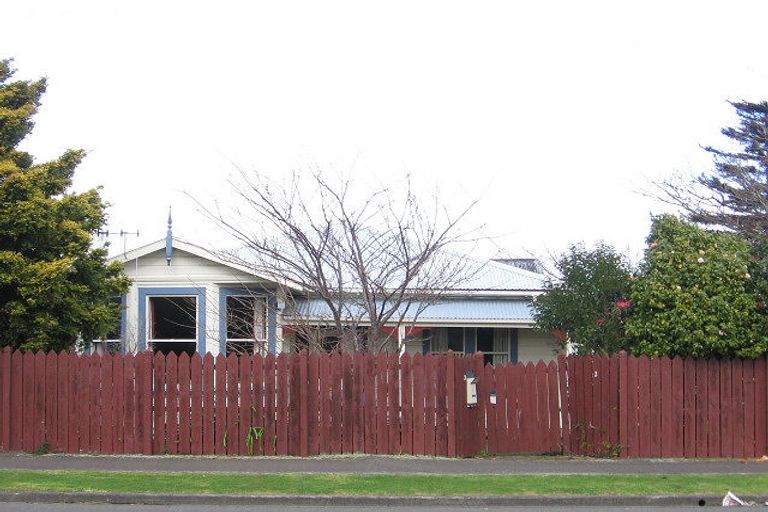 Photo of property in 2 Limbrick Street, Terrace End, Palmerston North, 4410