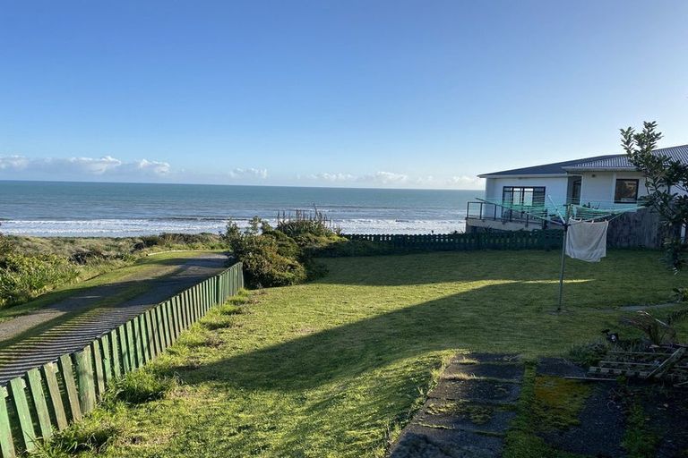 Photo of property in 7 Kapiti Terrace, Castlecliff, Whanganui, 4501
