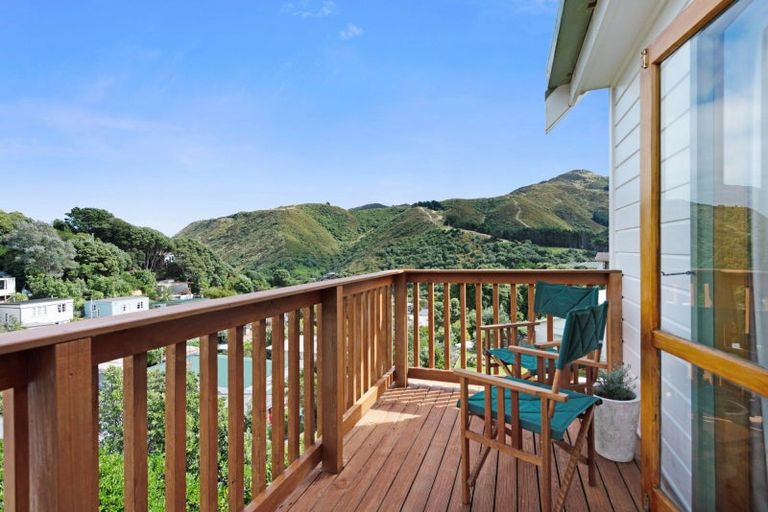Photo of property in 1 Frobisher Street, Island Bay, Wellington, 6023