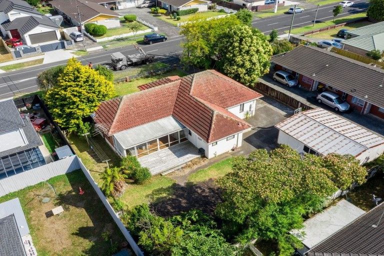 Photo of property in 13 Birdwood Avenue, Papatoetoe, Auckland, 2025