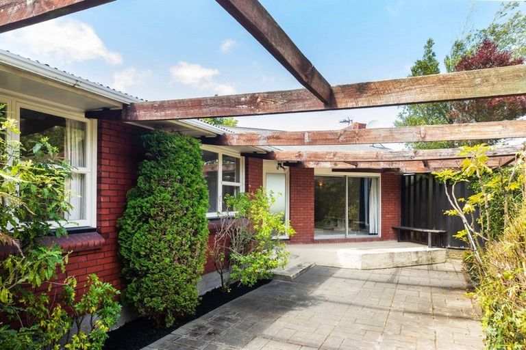 Photo of property in 36 Warren Crescent, Hillmorton, Christchurch, 8025