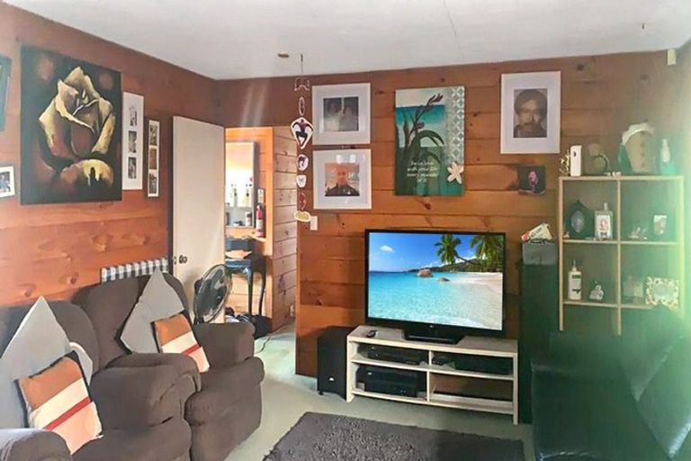 Photo of property in 2/61 Arawa Street, New Lynn, Auckland, 0600