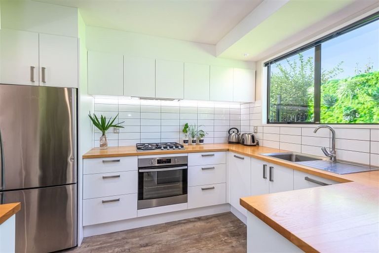 Photo of property in 9 Wakelin Place, Redwood, Christchurch, 8051