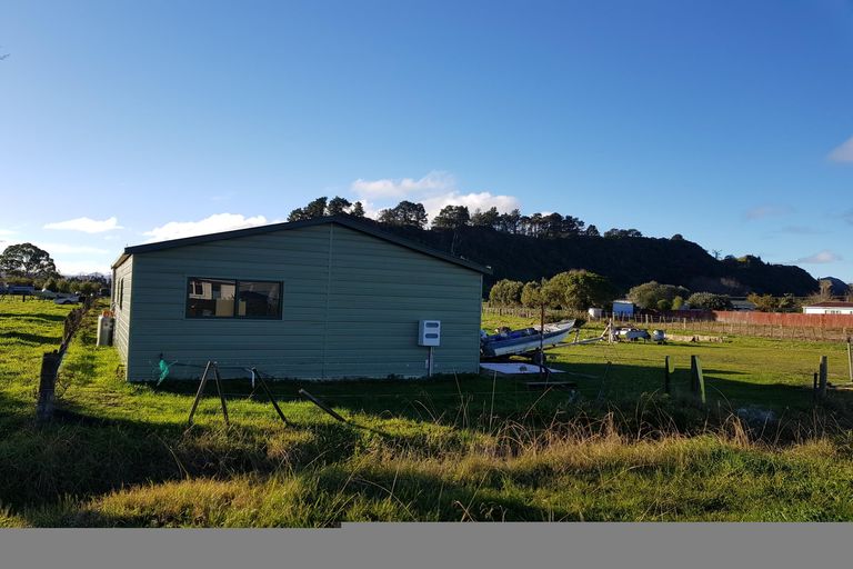 Photo of property in 37 Banks Street, Tolaga Bay, 4077