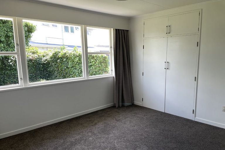 Photo of property in 21 Abraham Crescent, Milson, Palmerston North, 4414