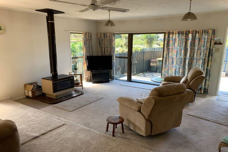 Photo of property in 2/121 Prince Regent Drive, Half Moon Bay, Auckland, 2012