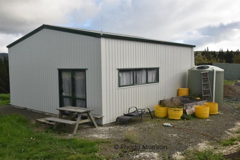 Photo of property in 196 Metcalfe Road, Matakohe, 0593