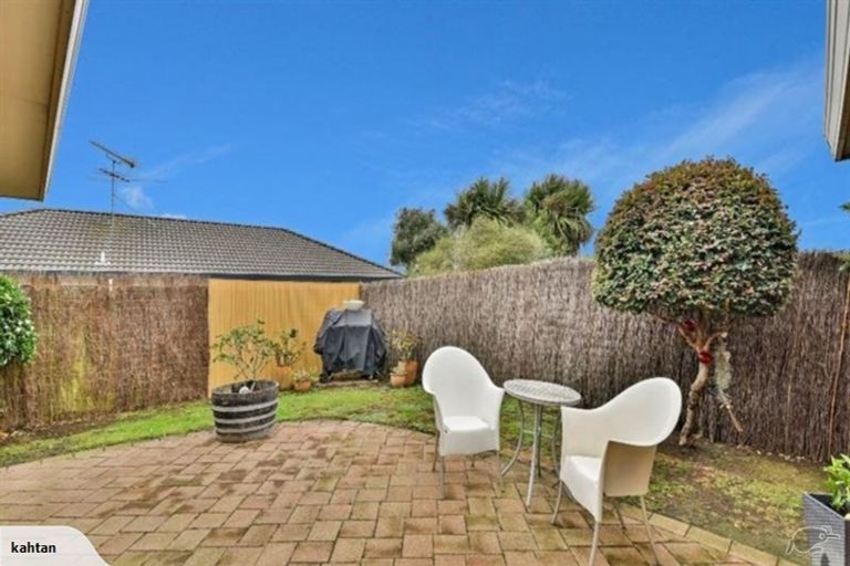 Photo of property in 52 Rathmar Drive, Manurewa, Auckland, 2105