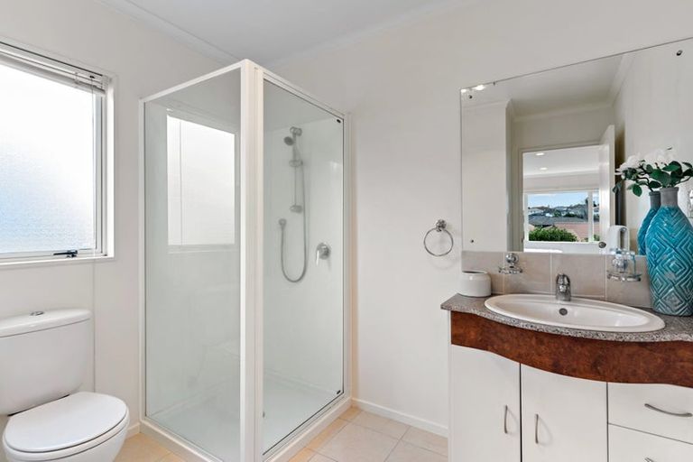 Photo of property in 81a Meadowland Drive, Somerville, Auckland, 2014