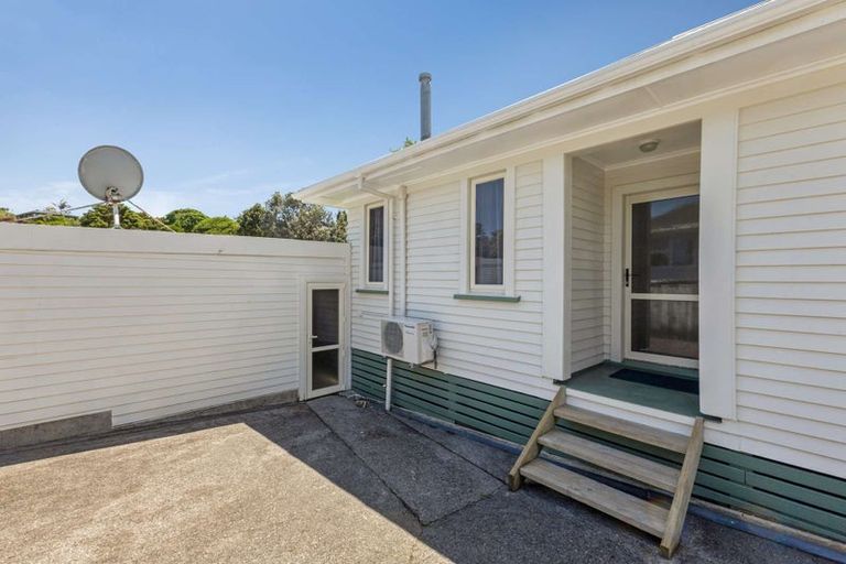 Photo of property in 19g Kenmore Street, Westown, New Plymouth, 4310