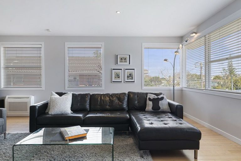 Photo of property in 24 Regent Street, Devonport, Auckland, 0624