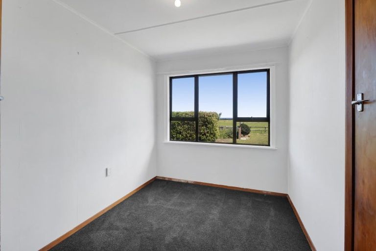 Photo of property in 4923 South Road, Opunake, 4681